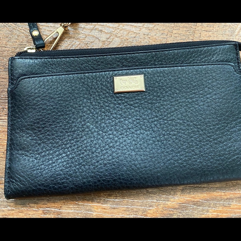 Black wristlet